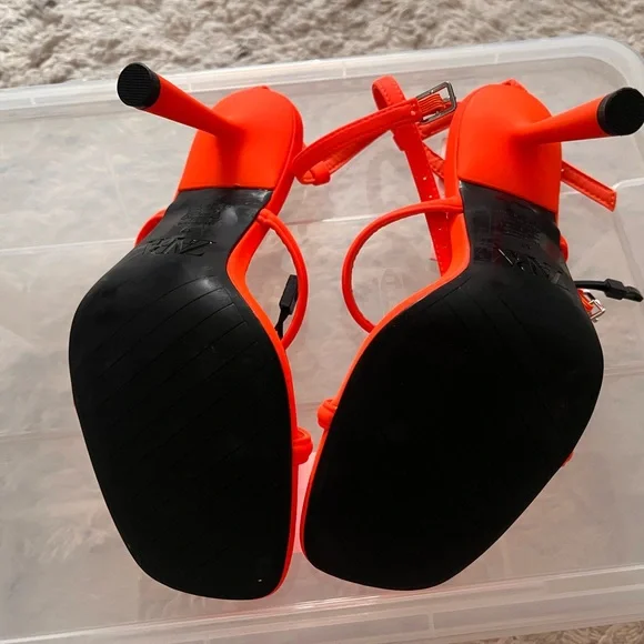 Zara Red Heels Elegant Statement Shoes - Picture 4 of 4